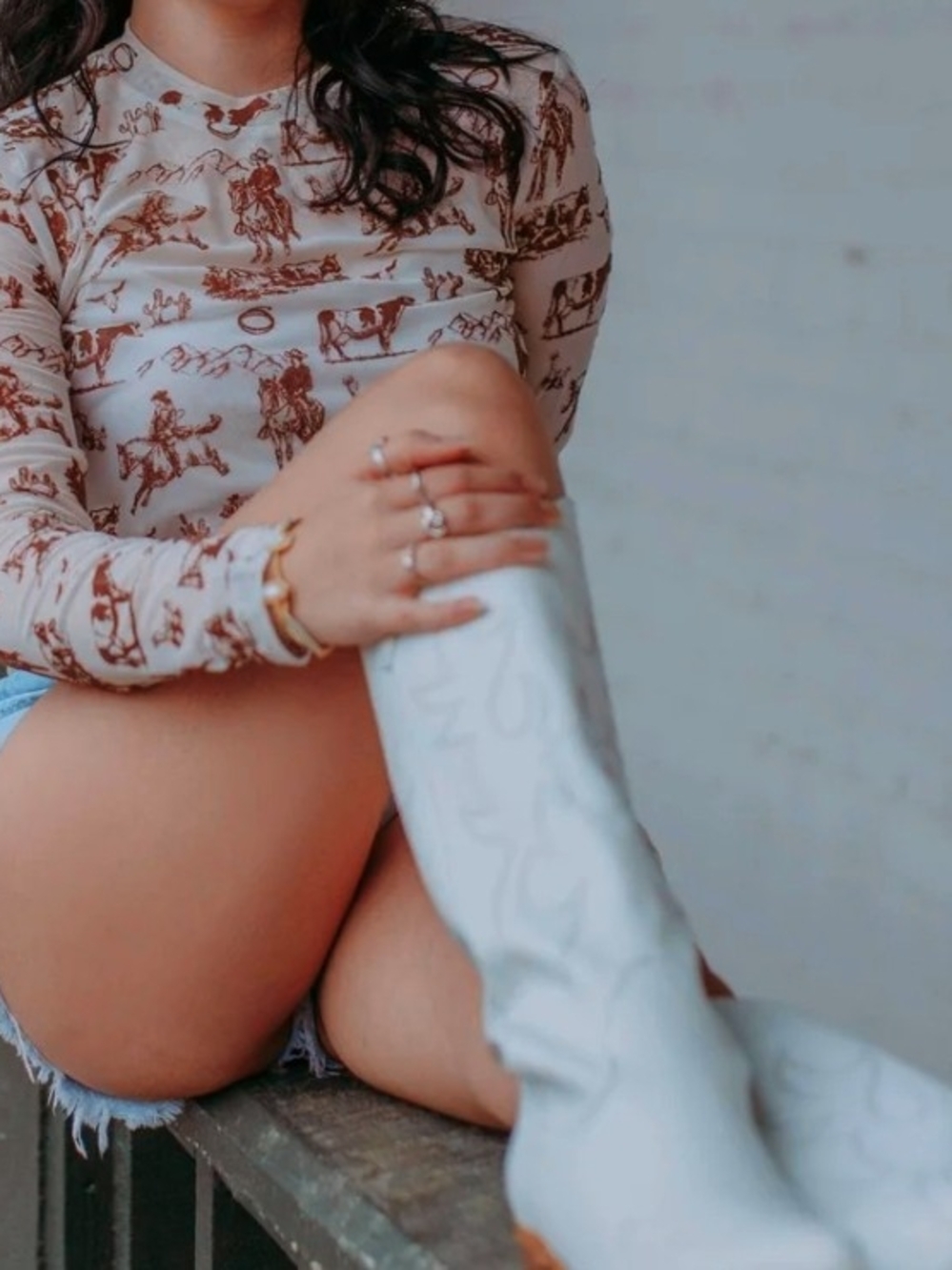 Western Print Long Sleeve Tee - Cream/Brown